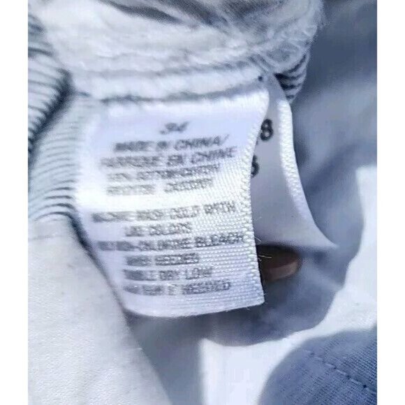 Aeropostale Designed in NYC Gray Striped Shorts Size 34 Extra button - Picture 10 of 11